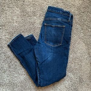 Gap True Skinny Jeans - 28